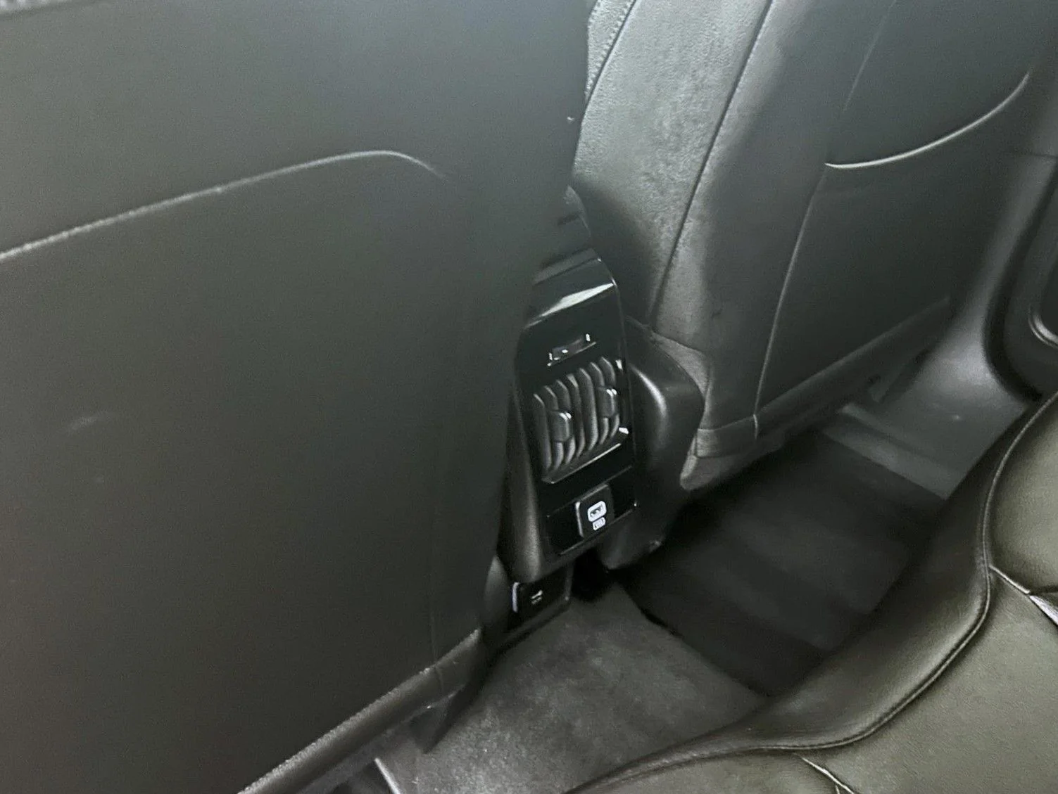 Used 2025 Red Jeep Limited image 21