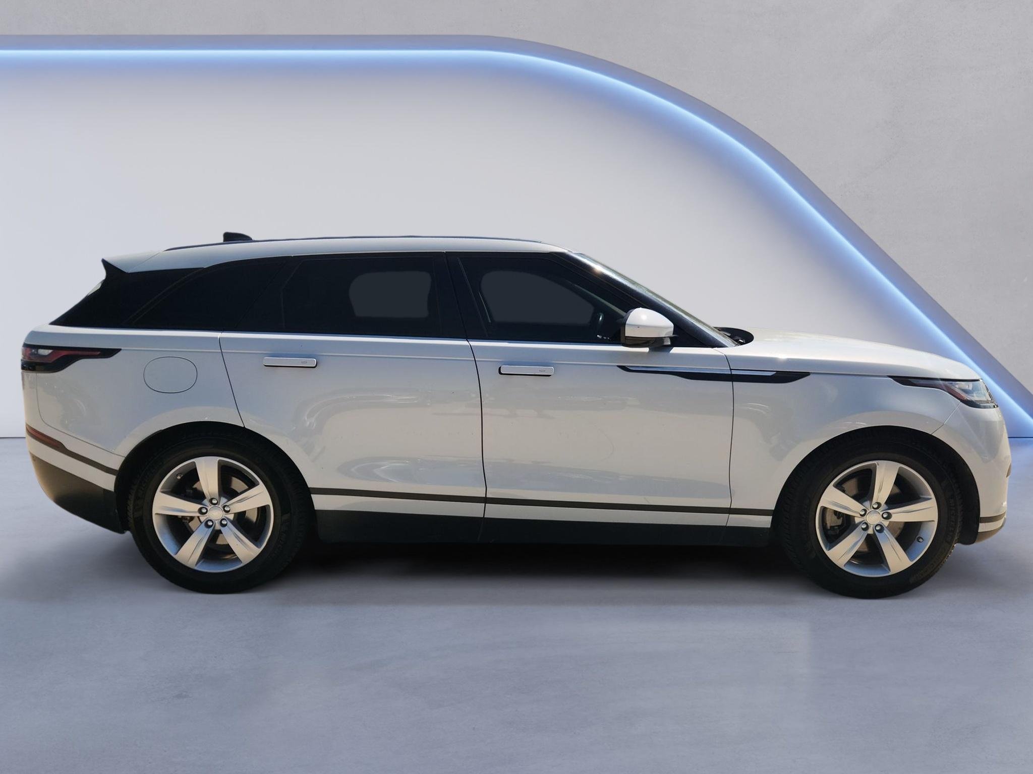 Used 2018 Fuji White Land Rover S image 5