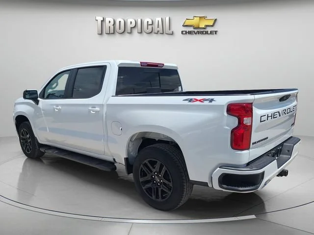 New 2026 Summit White Chevrolet RST image 3