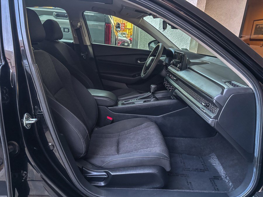 Used 2024 Crystal Black Pearl Honda EX image 18
