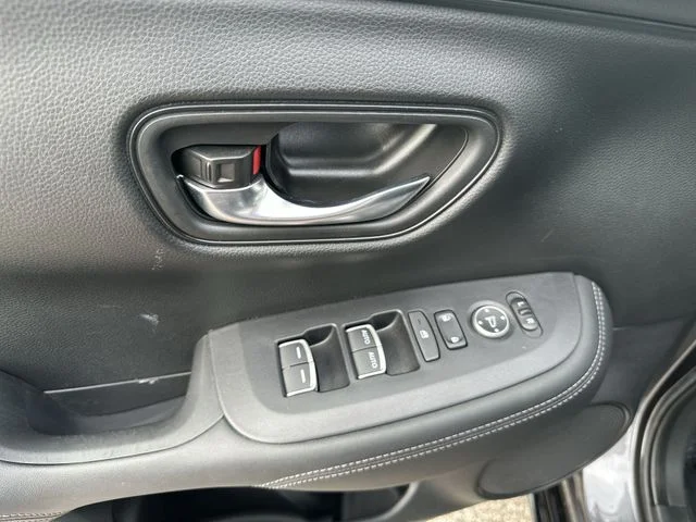 Used 2024 Gray Honda EX-L image 17