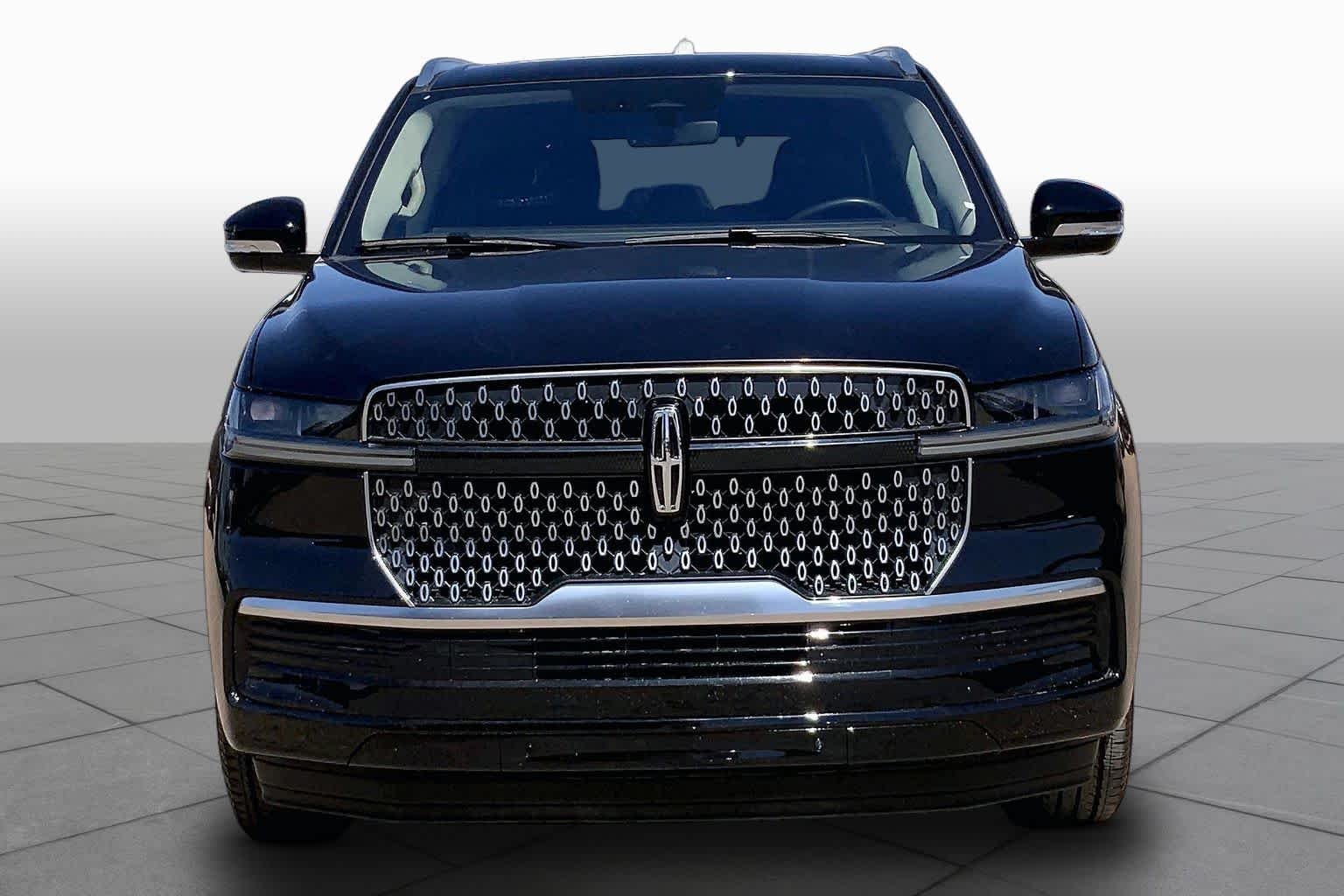 Pre-Owned 2025 Lincoln Navigator Reserve