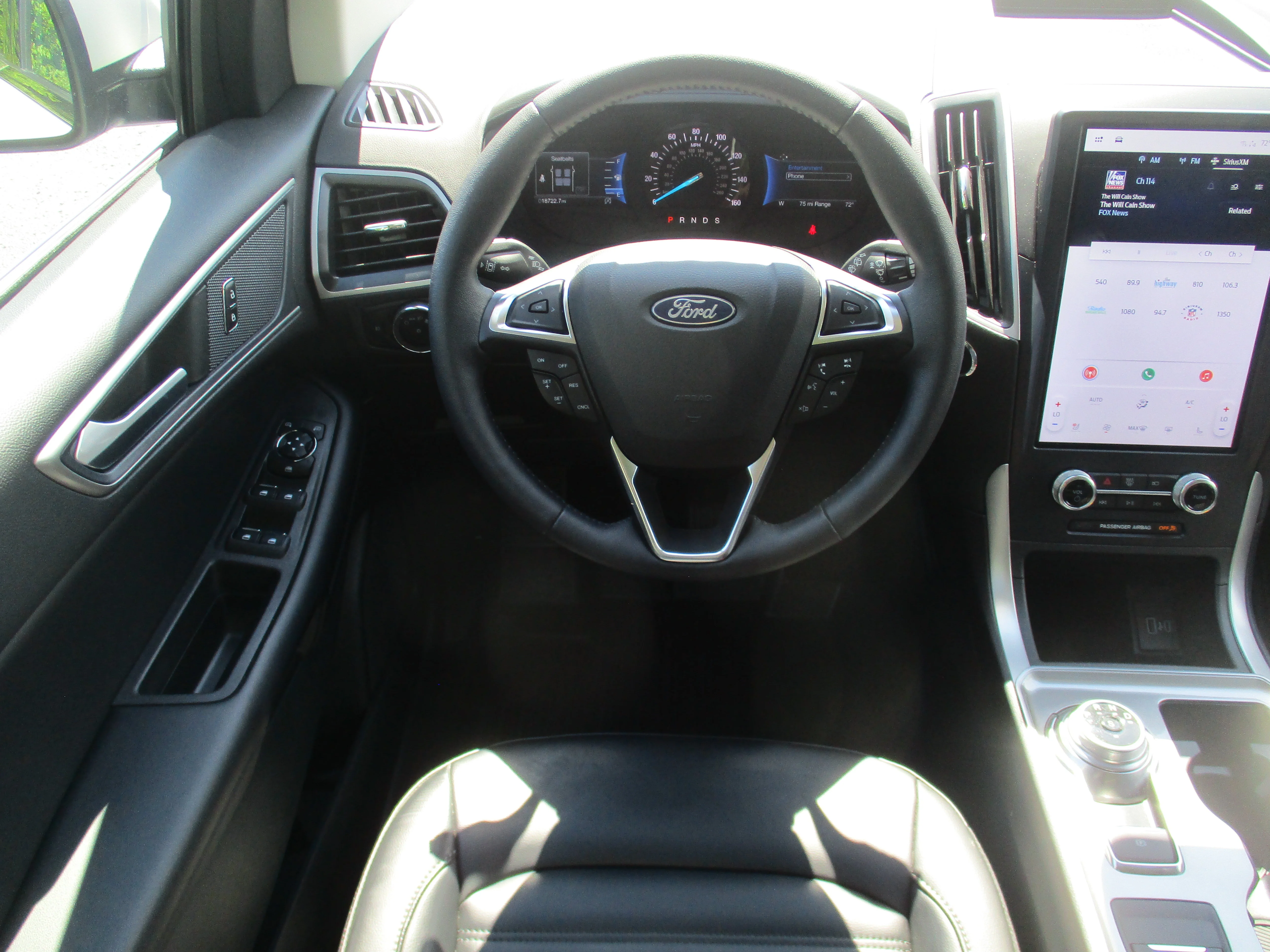 Used 2023 Star White Metallic Tri-Coat Ford SEL image 7