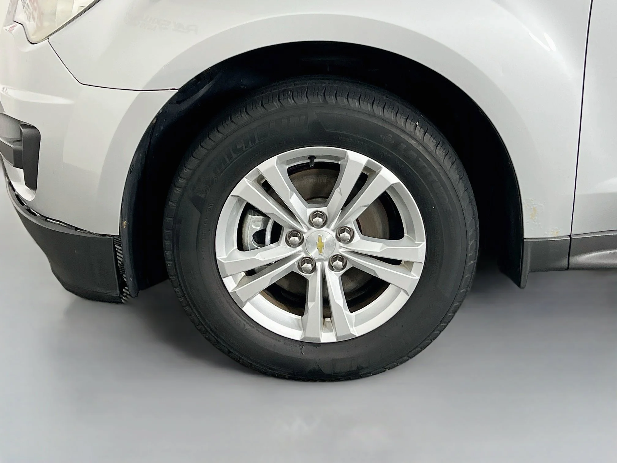 Used 2013 Silver Ice Metallic Chevrolet LS image 23