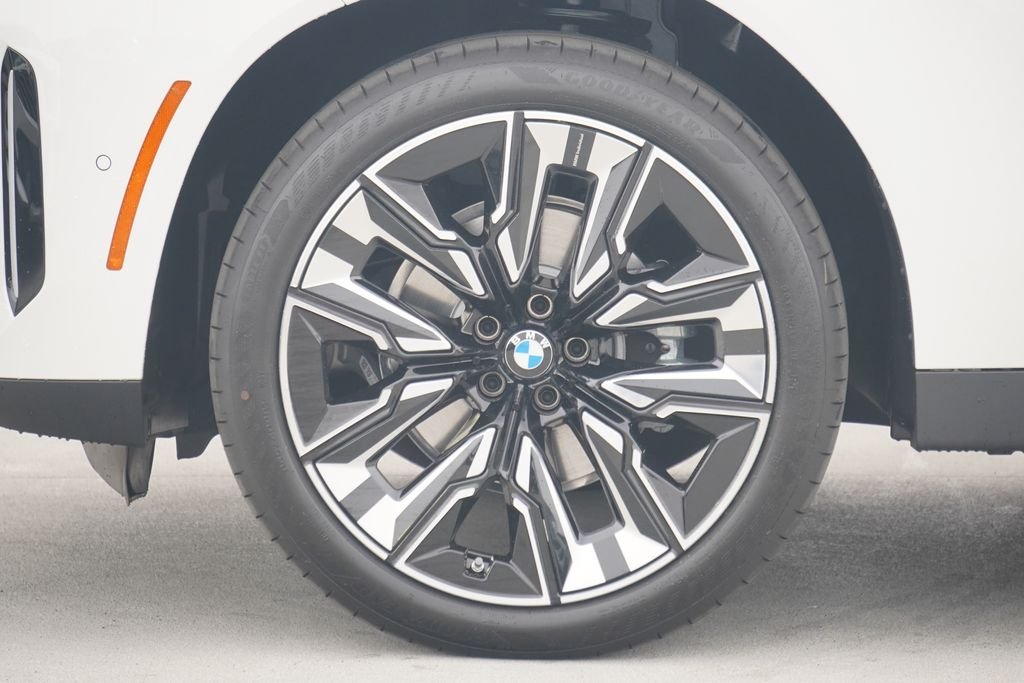 Used 2026 Alpine White BMW 30 xDrive image 5