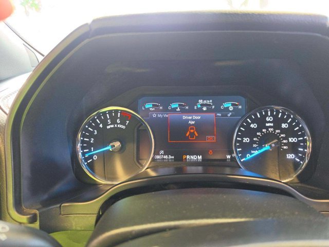 Used 2019 White Platinum Metallic Tri-Coat Ford Limited image 5