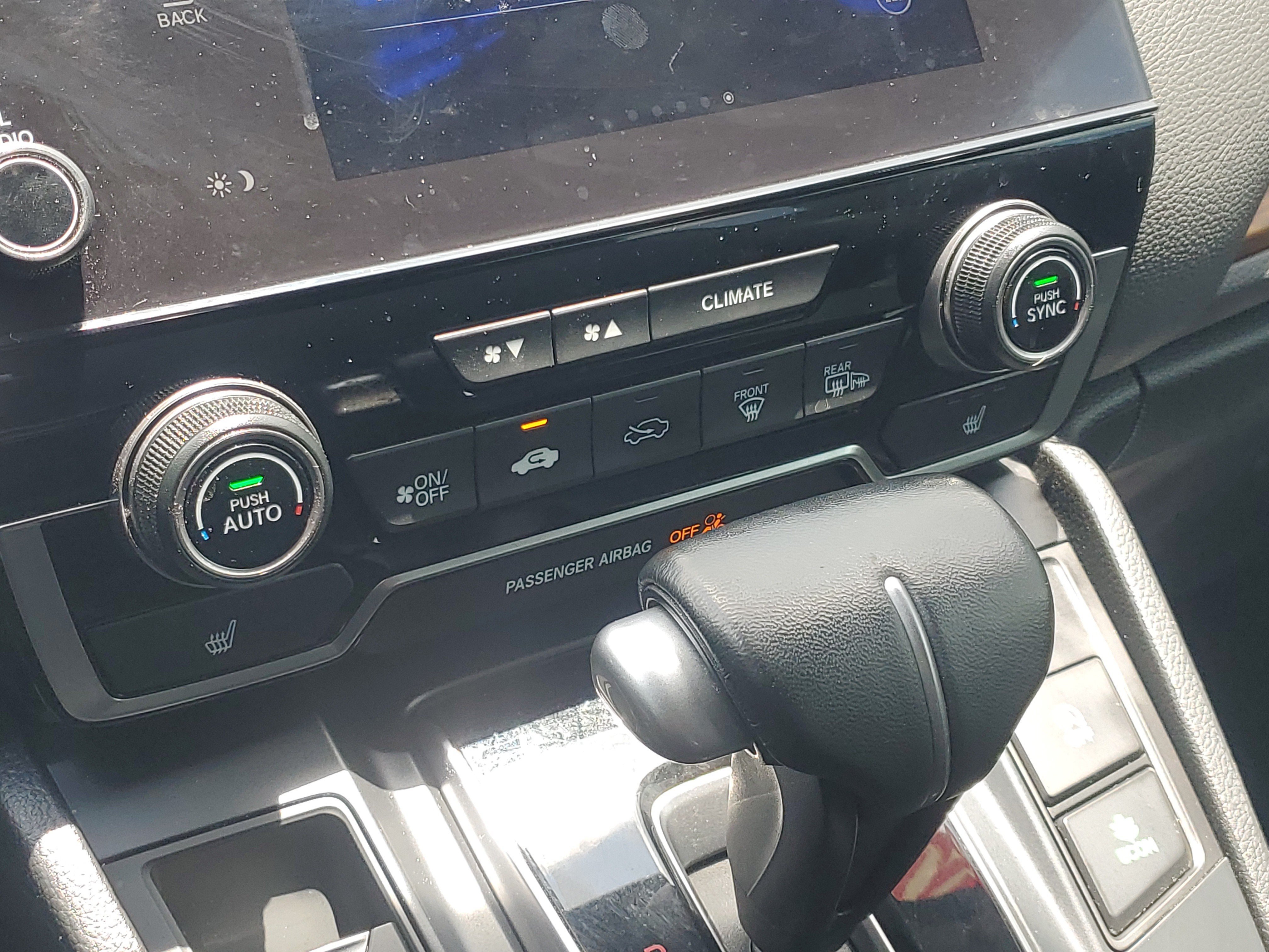 Used 2020 Silver Honda EX-L image 27