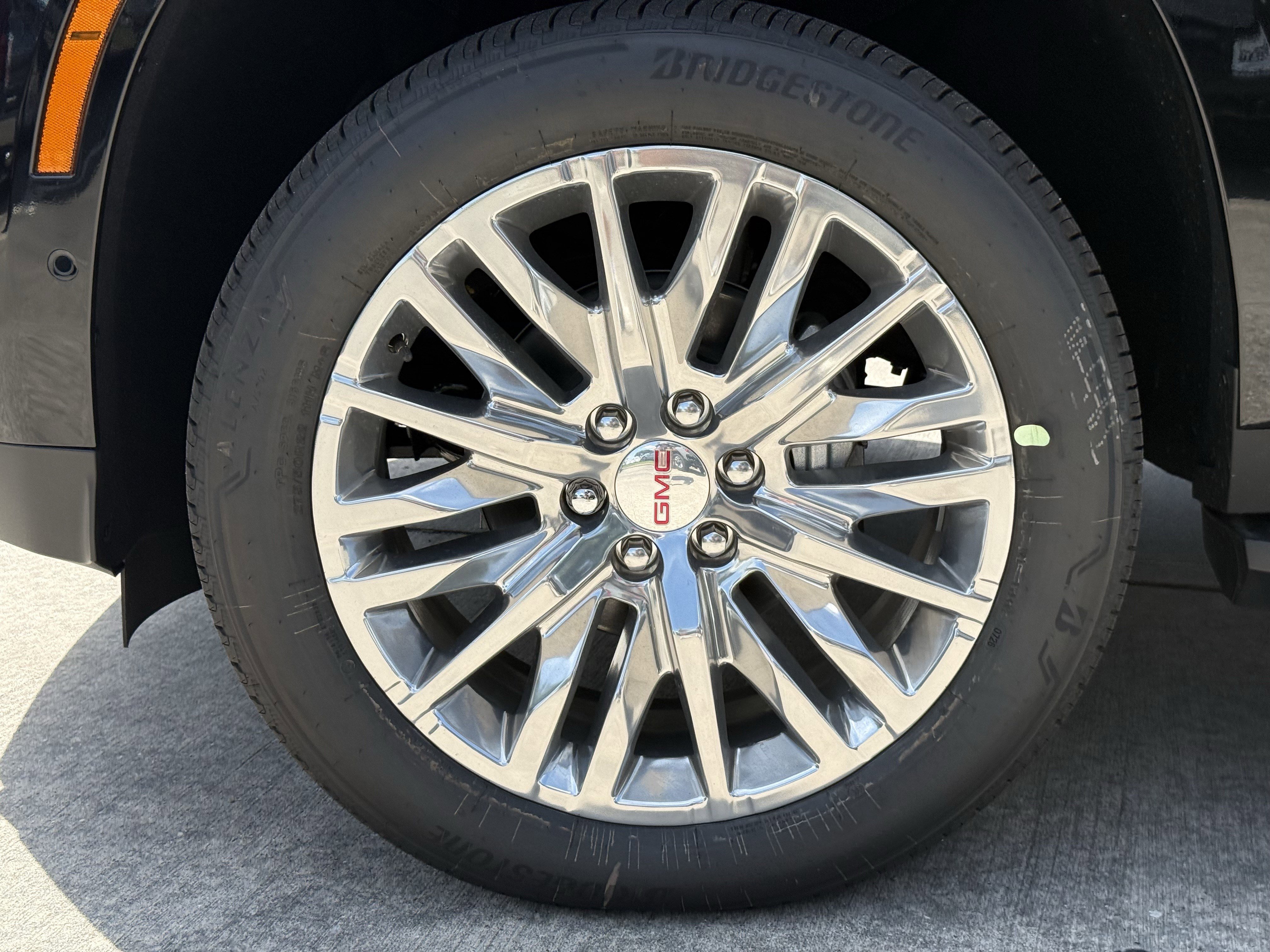 New 2026 Onyx Black GMC Elevation image 8