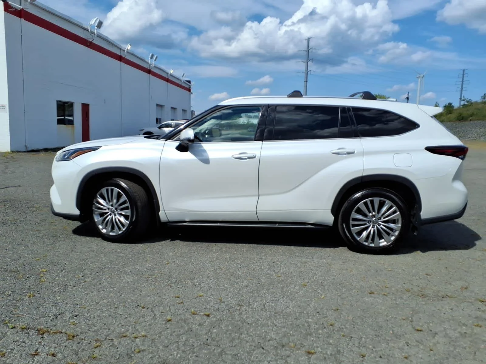 2025 Toyota Highlander Platinum - Photo 8