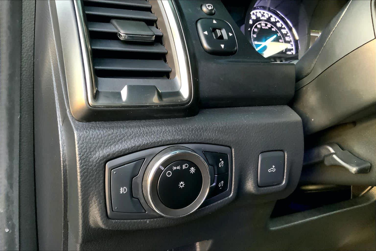 Used 2023 Carbonized Gray Metallic Ford LARIAT image 36