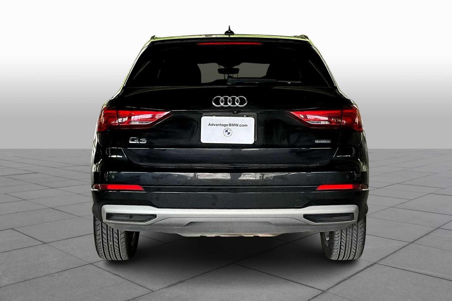 Used 2022 Mythos Black Metallic Audi Premium image 4