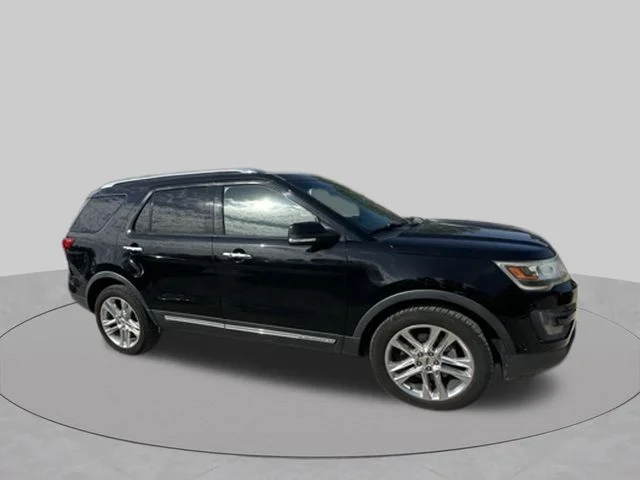 Used 2016 Black Ford Limited image 3
