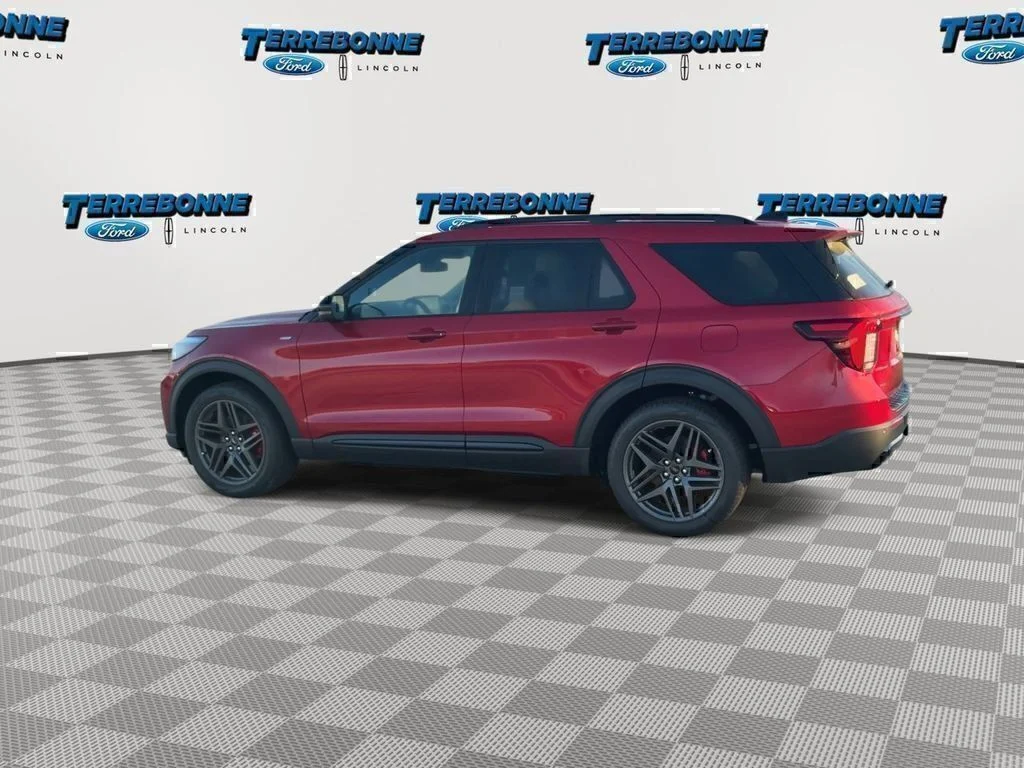 New 2026 Rapid Red Metallic Tinted Clearcoat Ford ST-Line image 6