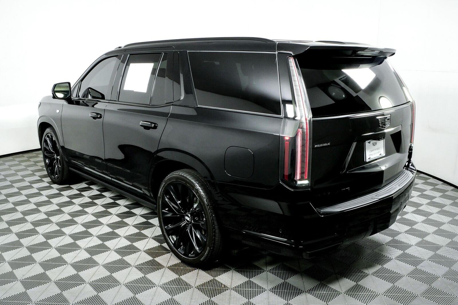 Used 2025 Black Raven Cadillac Sport Platinum image 31
