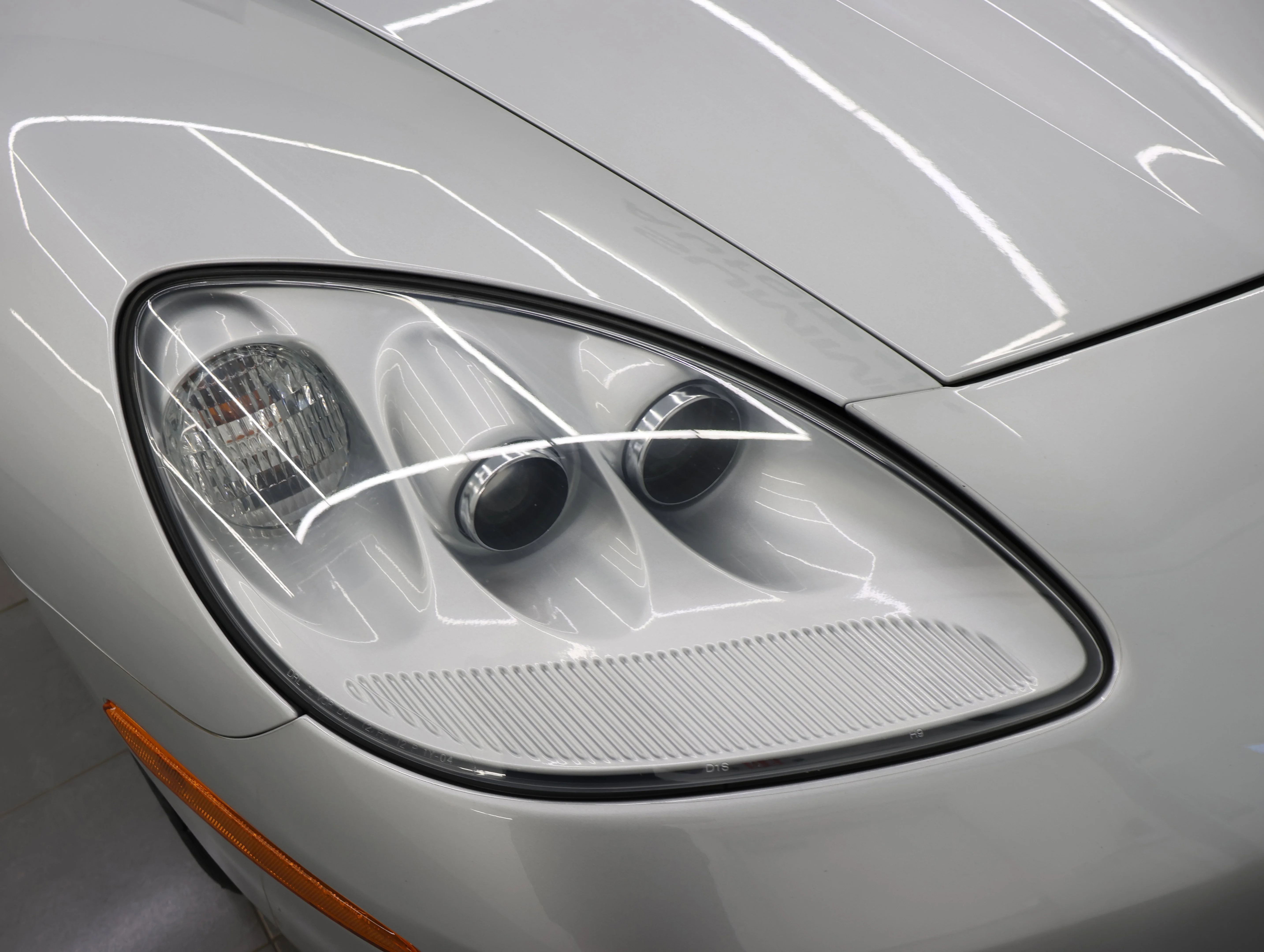 Used 2009 Blade Silver Metallic Chevrolet Base image 19
