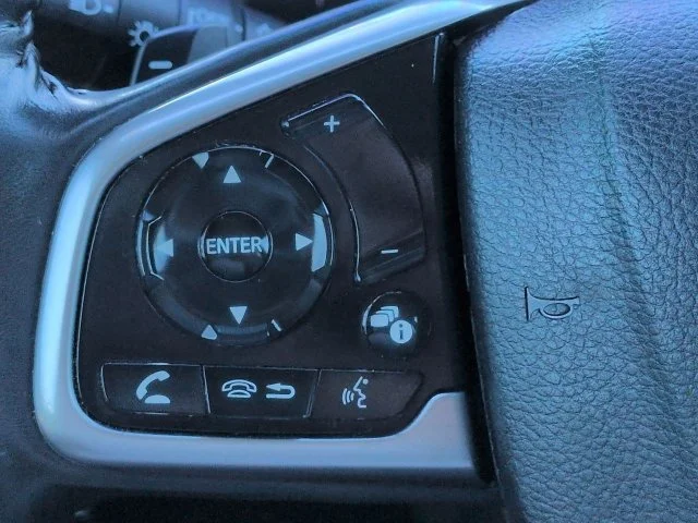 Used 2022 Red Honda EX-L image 24