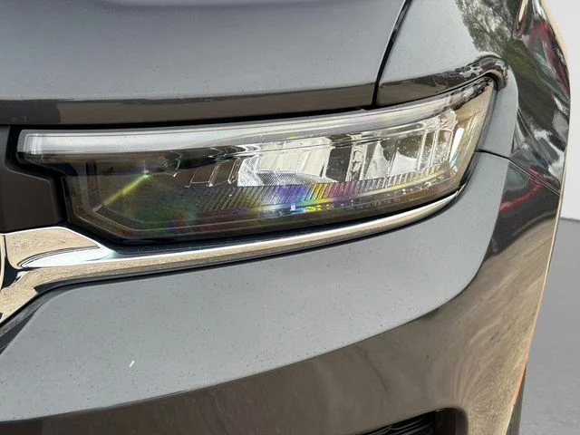 New 2026 Baltic Gray Metallic Clear-Coat Exterior Paint Jeep Laredo X image 10