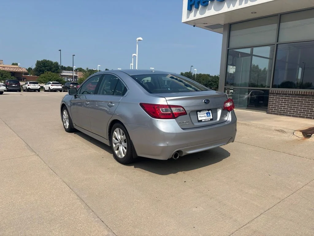 Used 2015 Silver Subaru 2.5i Premium image 7