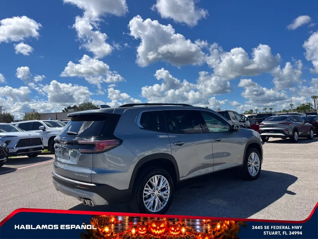Used 2026 Sterling Metallic GMC Elevation image 7