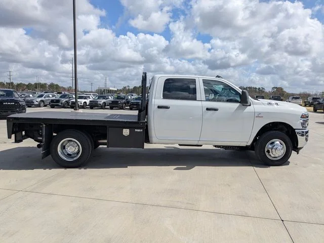 New 2026 Bright White Clear-Coat Exterior Paint RAM Tradesman image 23