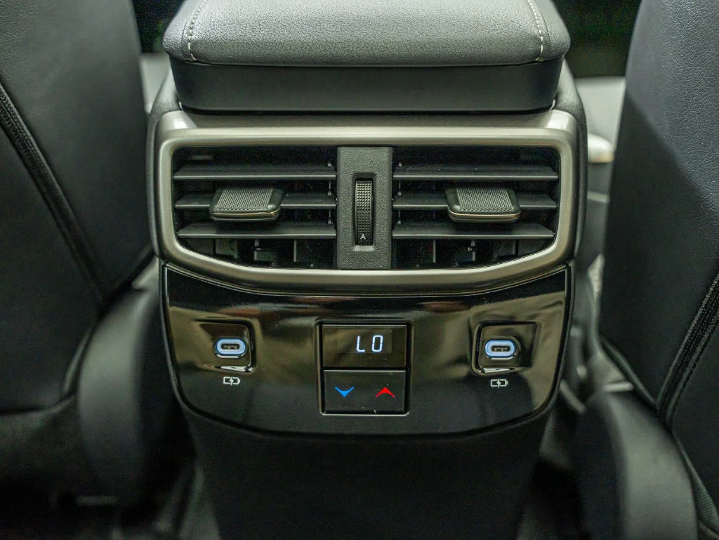 New 2026 Iridium Lexus PREMIUM PLUS image 40
