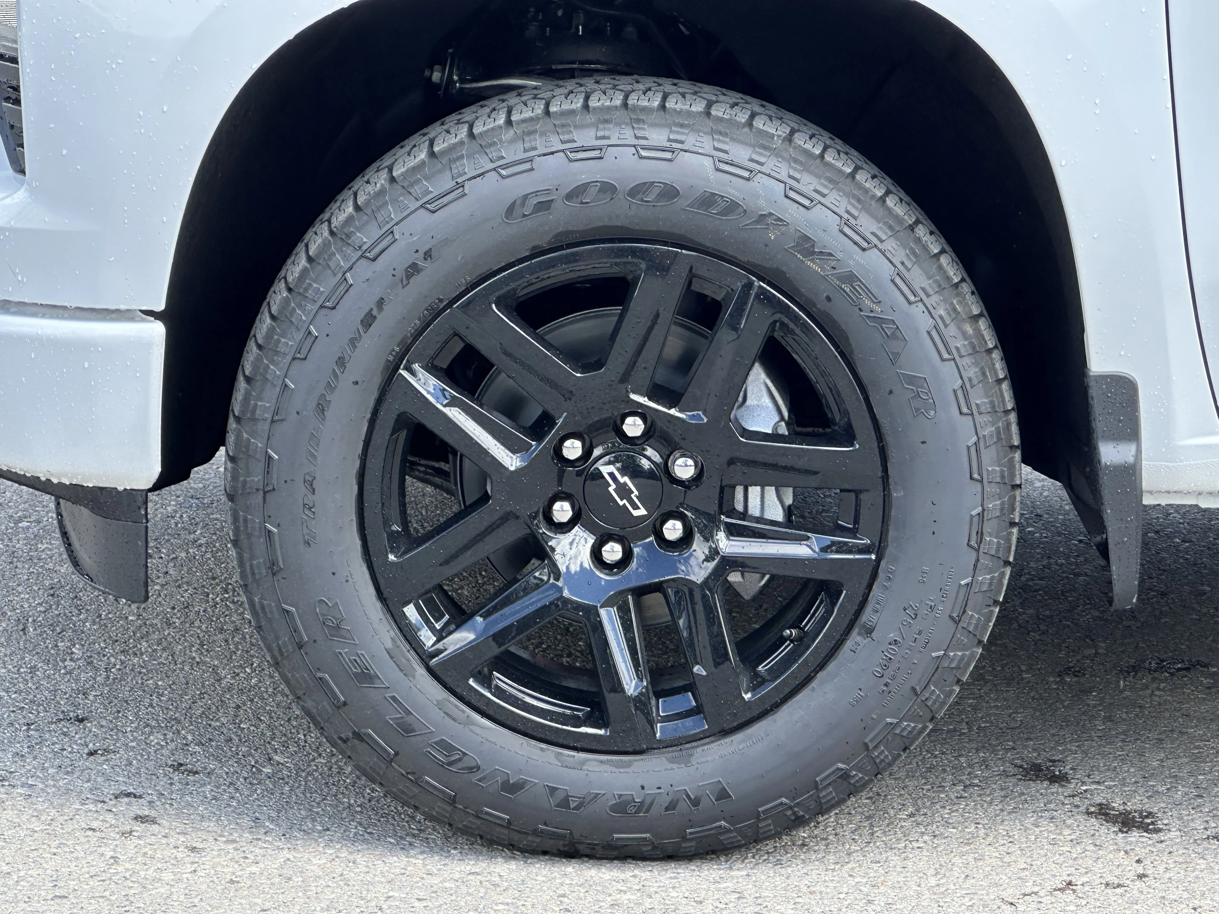 New 2026 Summit White Chevrolet Custom image 6