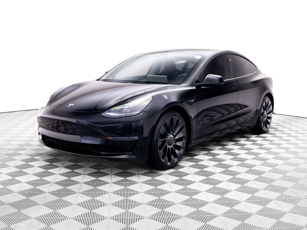 2023 Tesla Model 3 Performance's photo