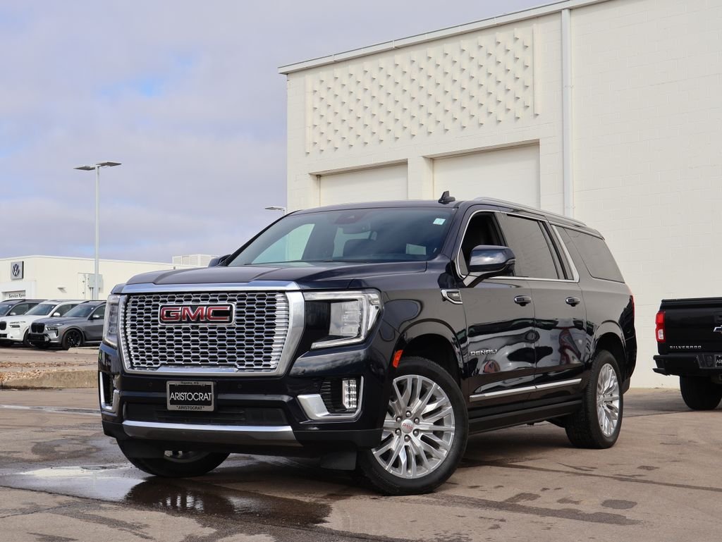 2024 GMC Yukon Denali AWD's photo