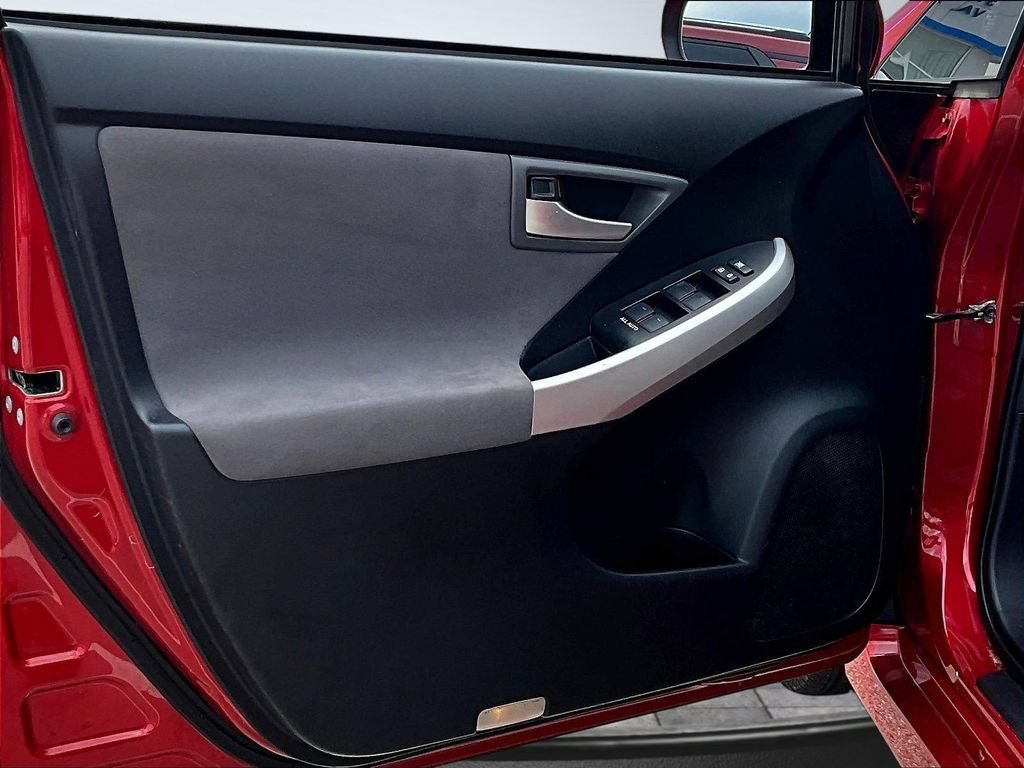 2015 Toyota Prius 18