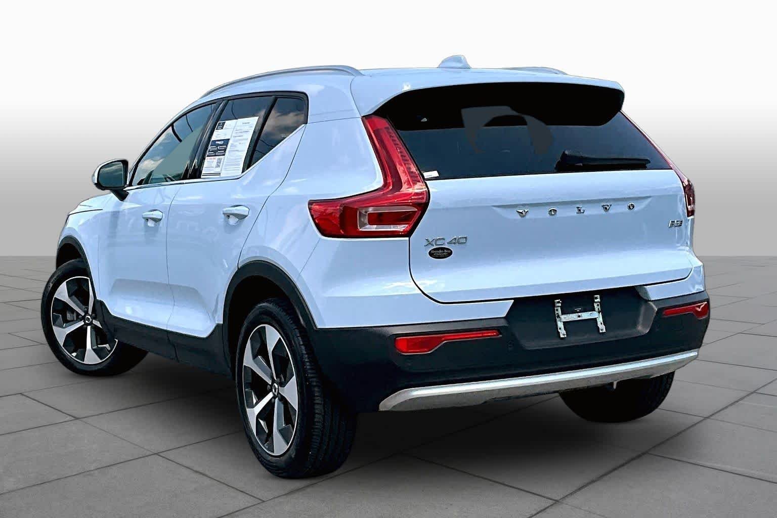 Used 2024 Cloud Blue Volvo Plus Bright Theme image 12