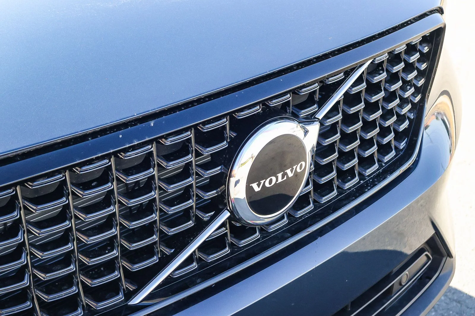 2026 Volvo XC40 Core - Photo 18
