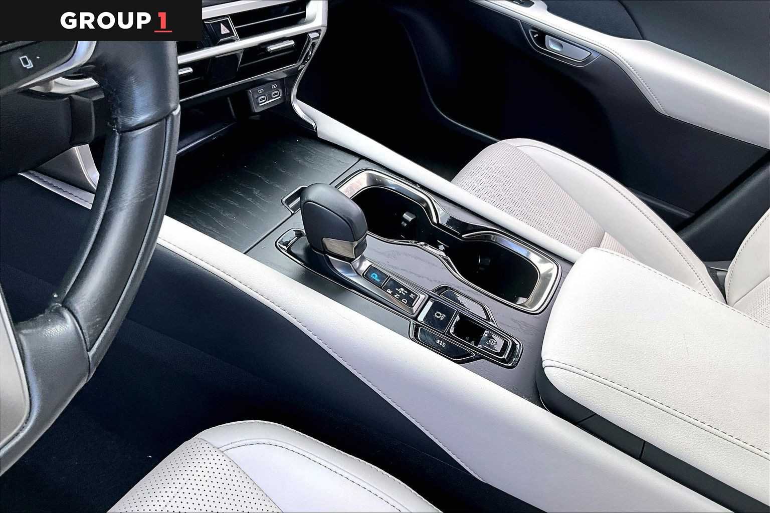 Used 2023 Iridium Lexus Premium Plus image 14