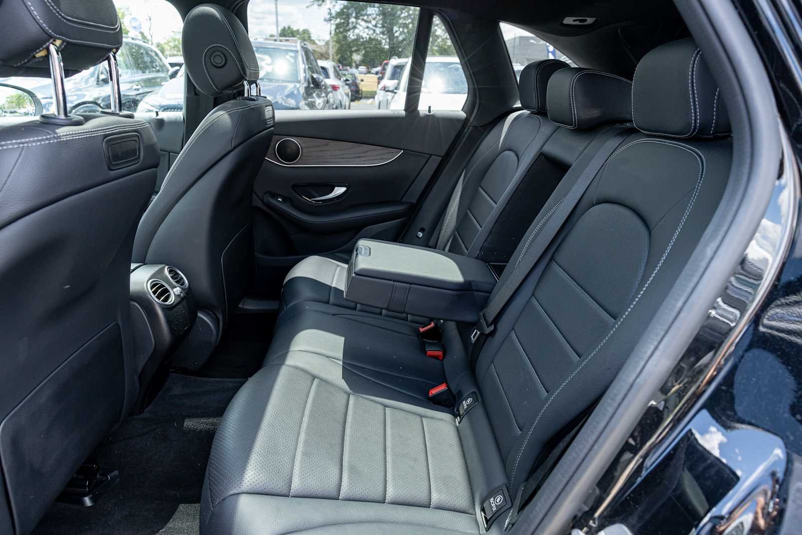 Used 2018 Black Mercedes-Benz GLC 300 image 29