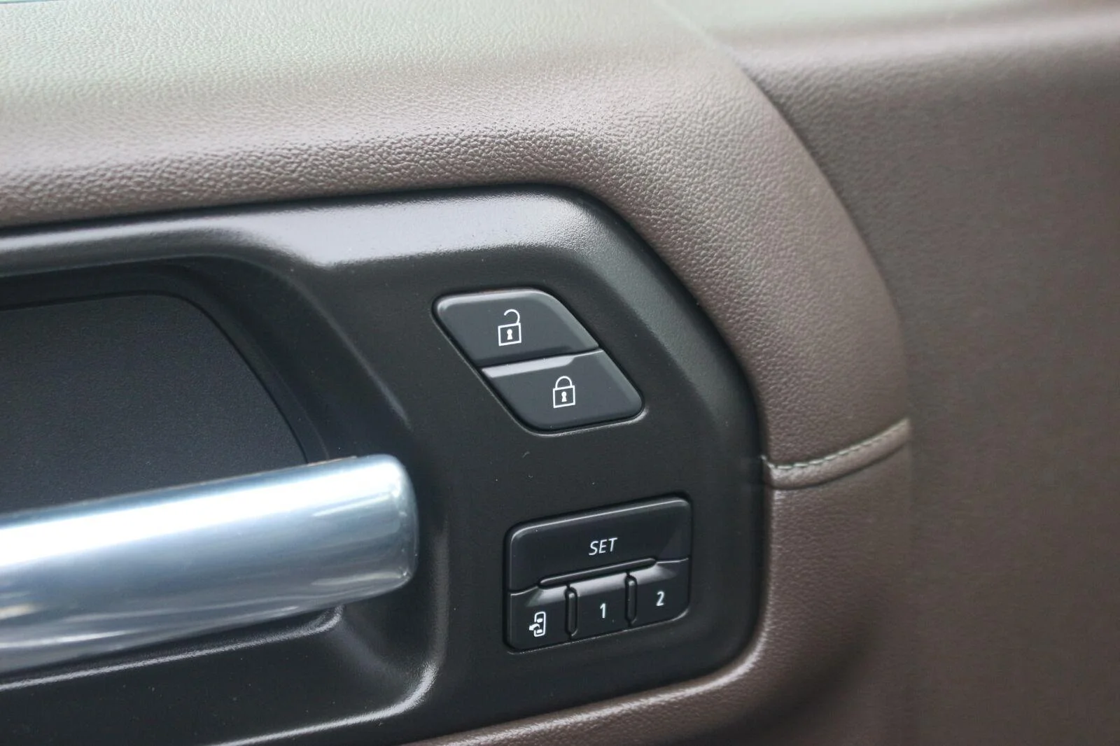 Used 2023 Ebony Twilight Metallic GMC Denali image 15
