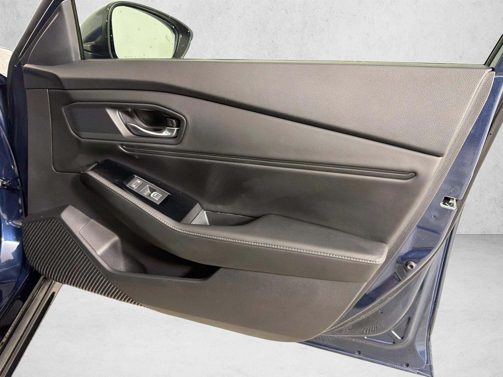 Used 2023 Canyon River Blue Metallic Honda Touring image 16