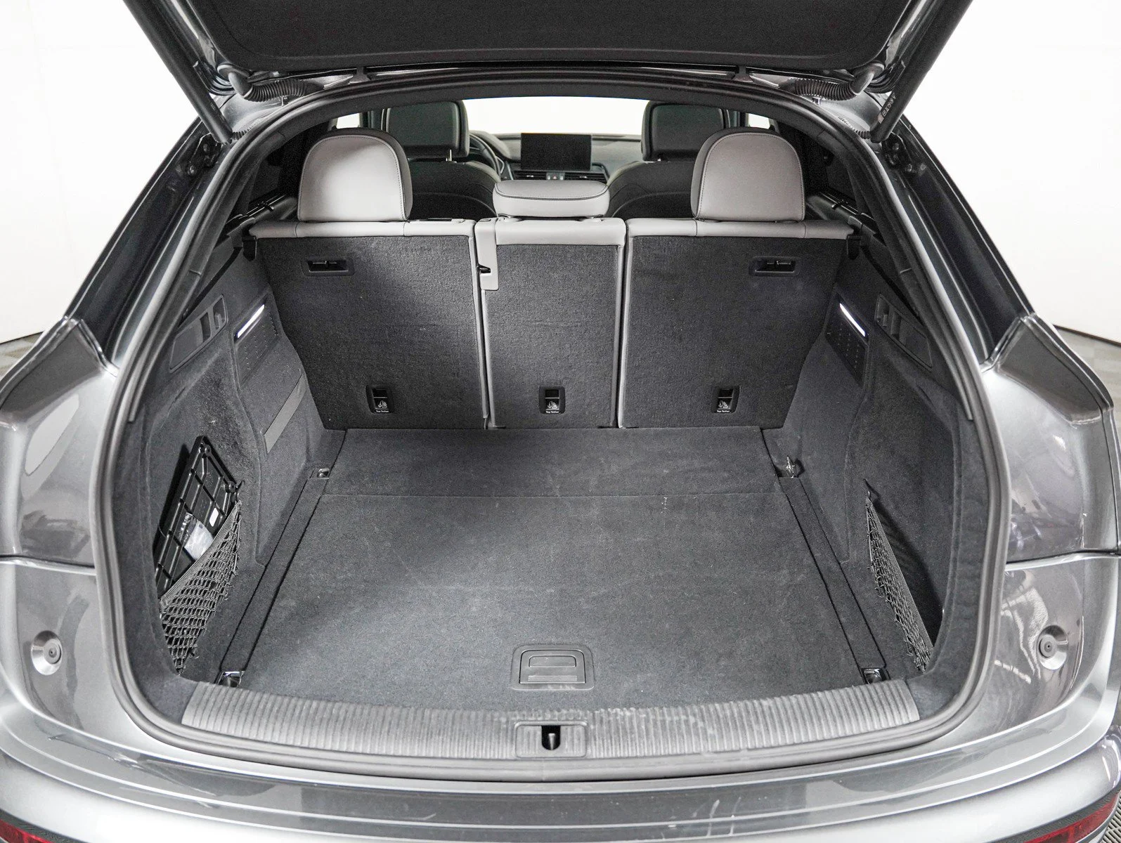 Used 2023 Daytona Gray Pearl Effect Audi S line Prestige image 5