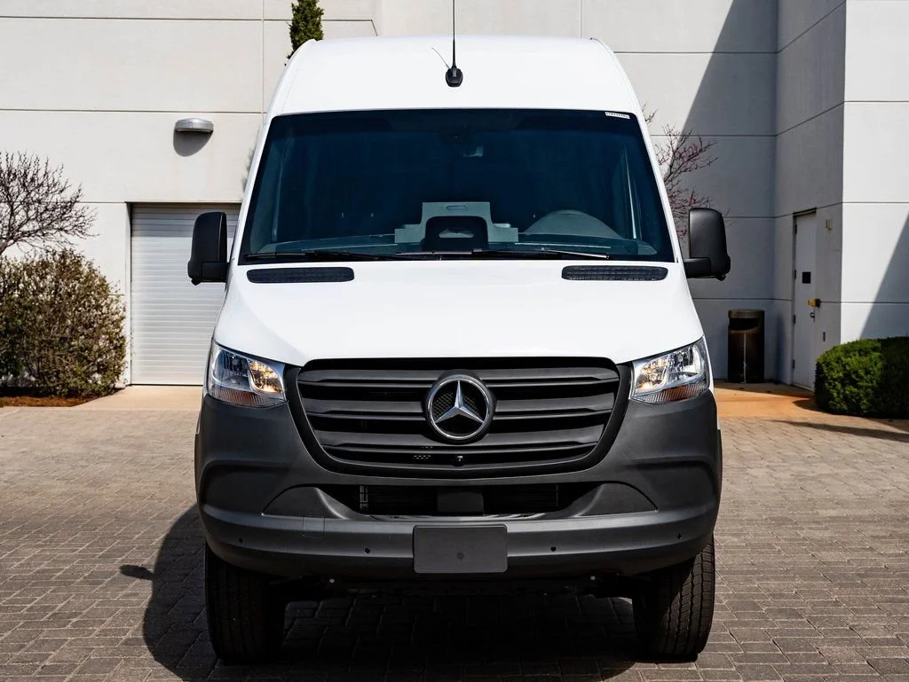 New 2026 Arctic White Mercedes-Benz Cargo 144 WB image 2