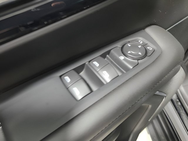2026 Chevrolet Suburban LS - Photo 20