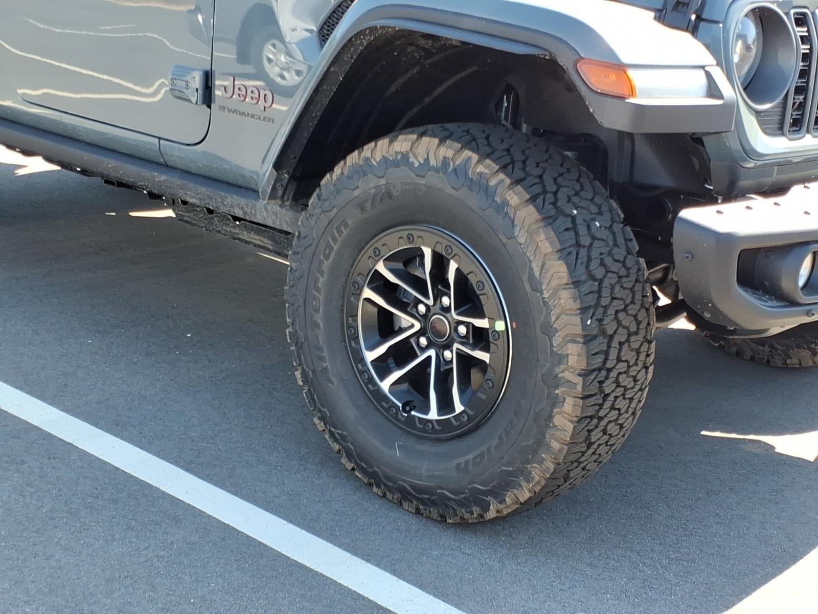New 2026 Anvil Clear-Coat Exterior Paint Jeep Rubicon X image 6