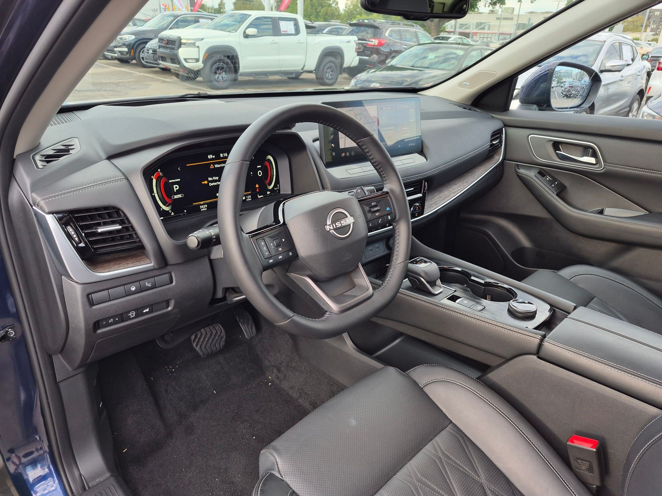 Used 2026 Deep Ocean Blue Pearl Nissan Platinum image 15
