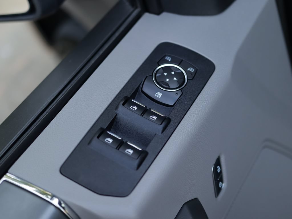 Used 2019 Gray Ford XL image 24