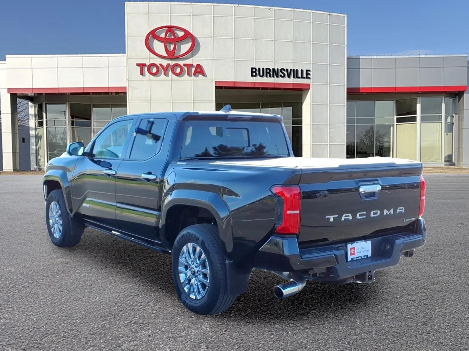 2025 Toyota Tacoma Limited - Photo 6