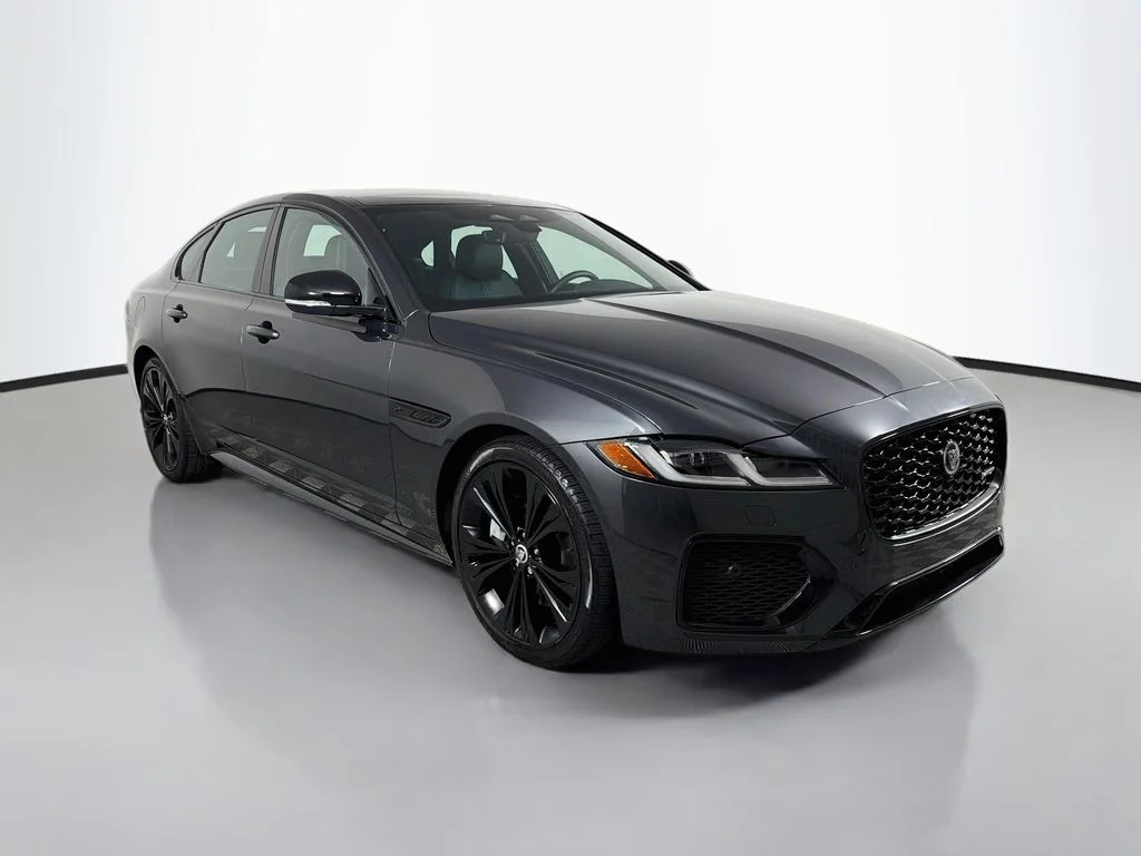 Used 2024 Santorini Black Metallic Jaguar R-Dynamic SE image 3