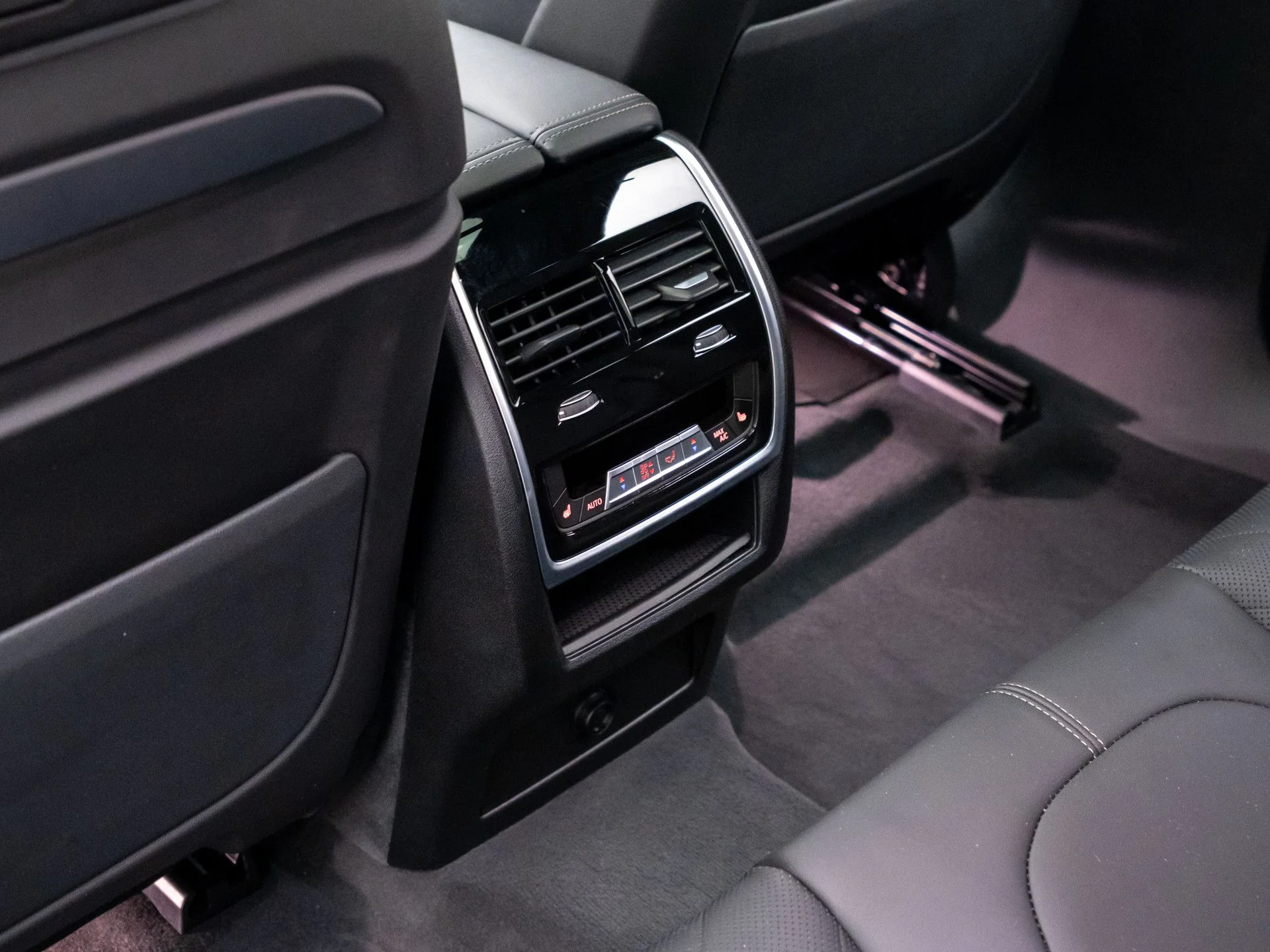 Certified Used 2026 Black BMW M60i image 20
