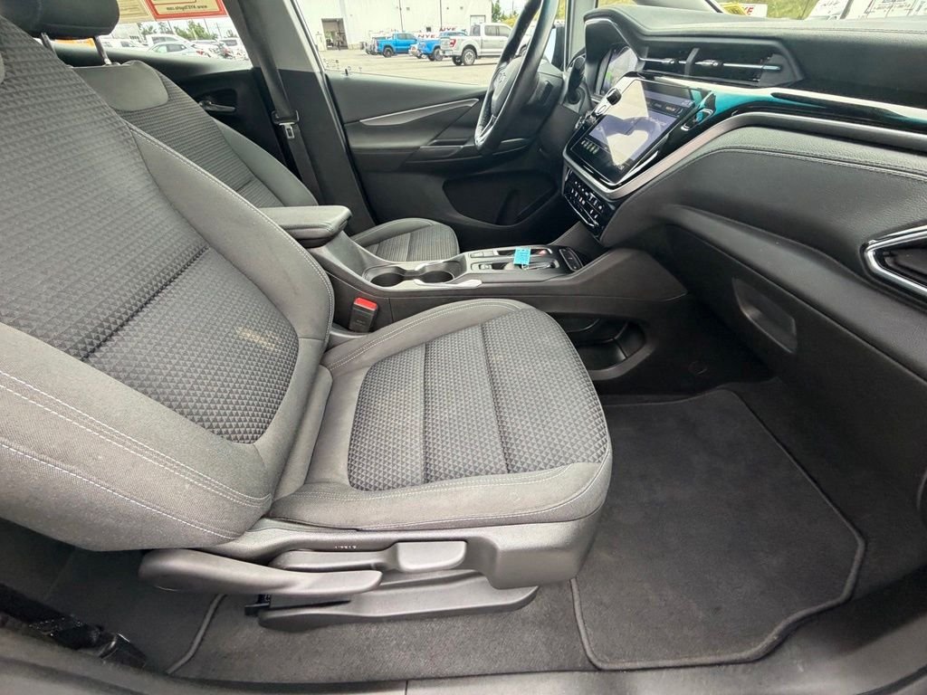 Used 2022 White Chevrolet 1LT image 35