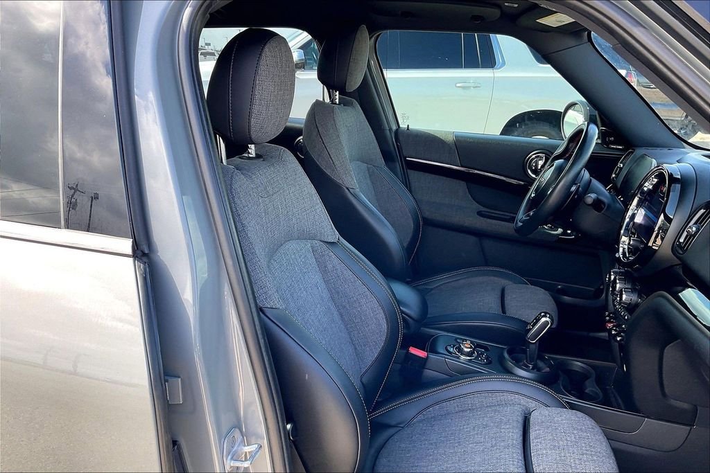 Used 2021 Gray MINI Base image 30