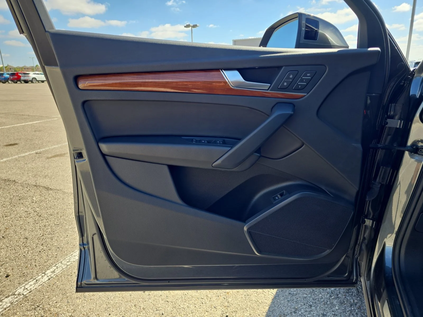 2023 Audi Q5 Premium - Photo 25