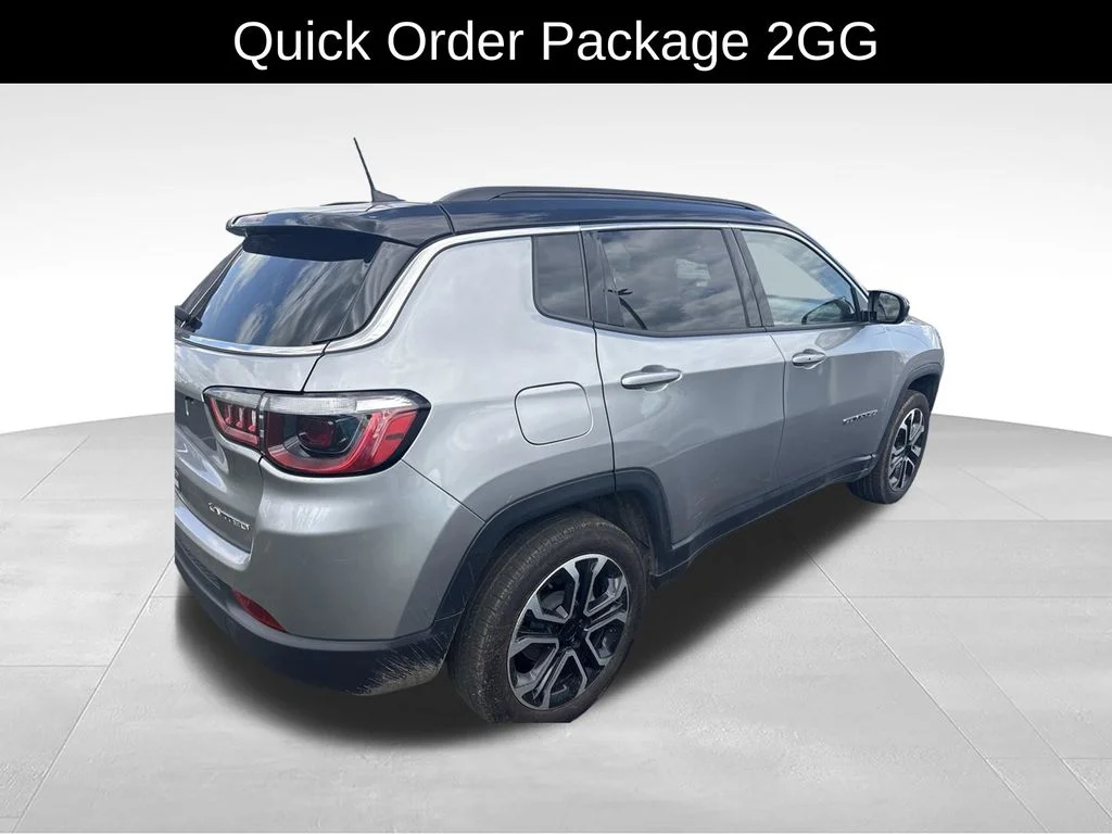 Used 2022 Silver Jeep Limited image 2