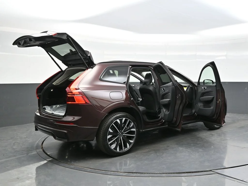 New 2026 Mulberry Red Volvo T8 Ultra image 43