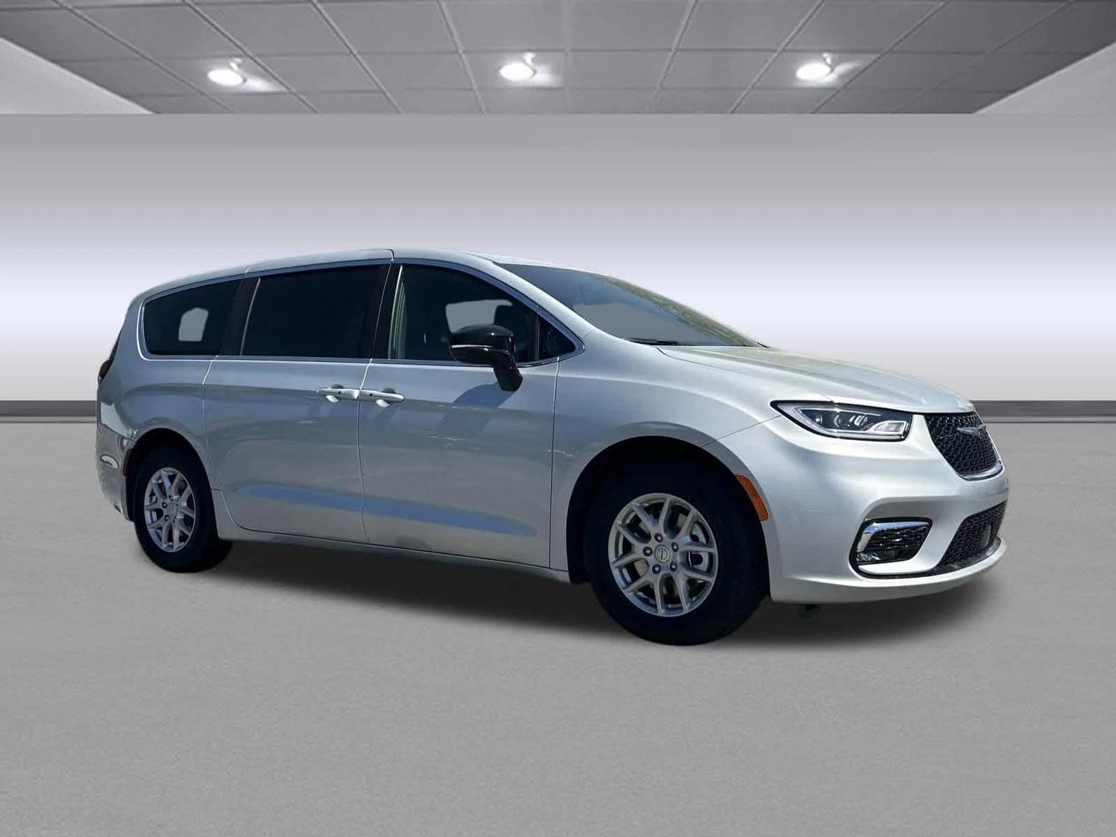 New 2026 Silver Mist Clear-Coat Exterior Paint Chrysler Select image 7